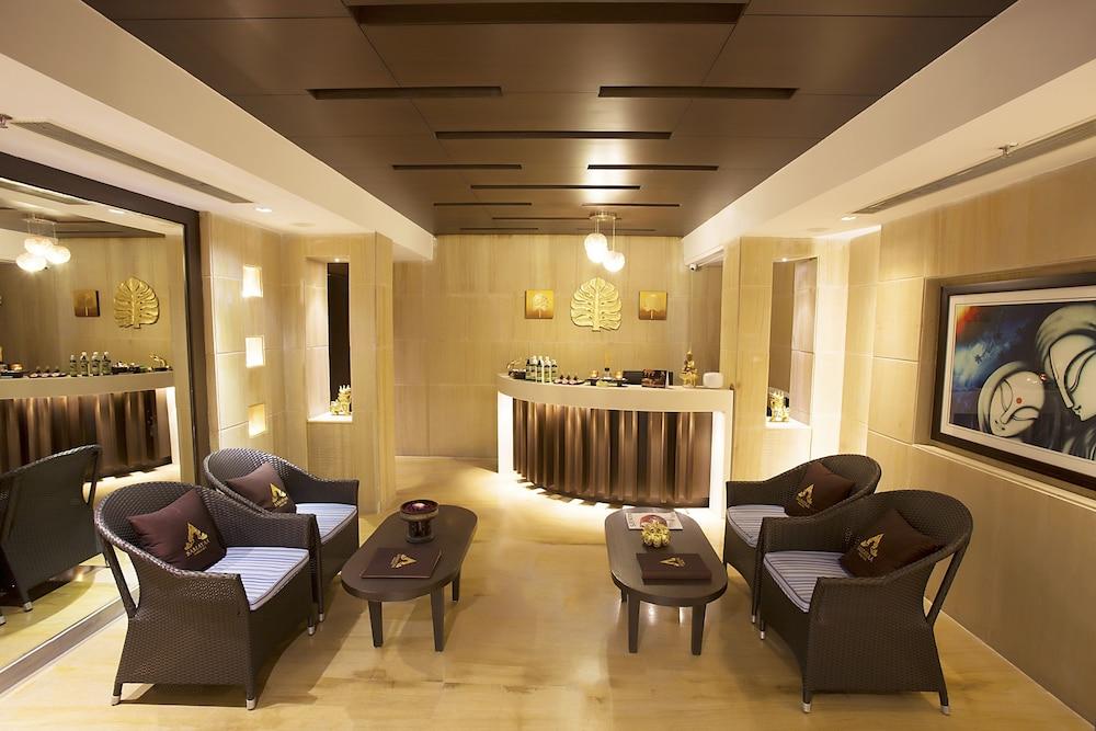 Golden Tulip Chandigarh, 4* Chandigarh