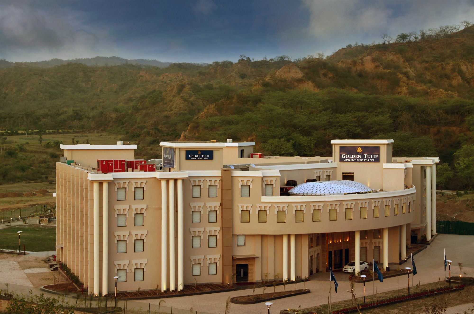 होटल Golden Tulip Chandigarh, Chandigarh
