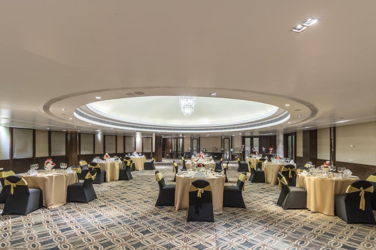 Golden Tulip Chandigarh, 4*